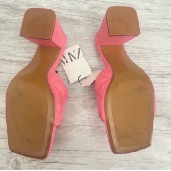 NWT Zara New Bright Pink Quilted Heeled Squared Toe Mules Shoes Sandals size 6 - Picture 4 of 13